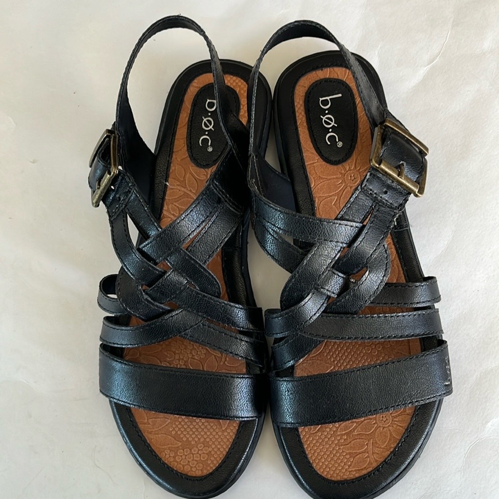 BOC woman’s NWOB strap sling back sandal, black leather adjustable side buckle 9